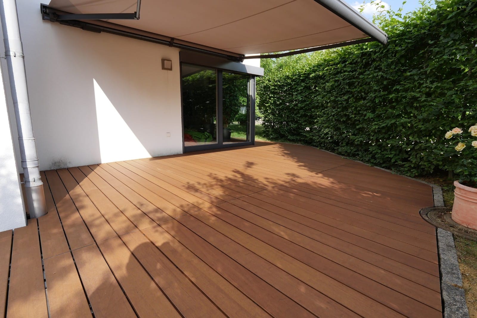 Bambusterrasse im Außenbereich